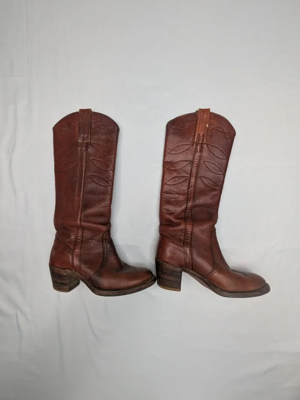 Frye rare find